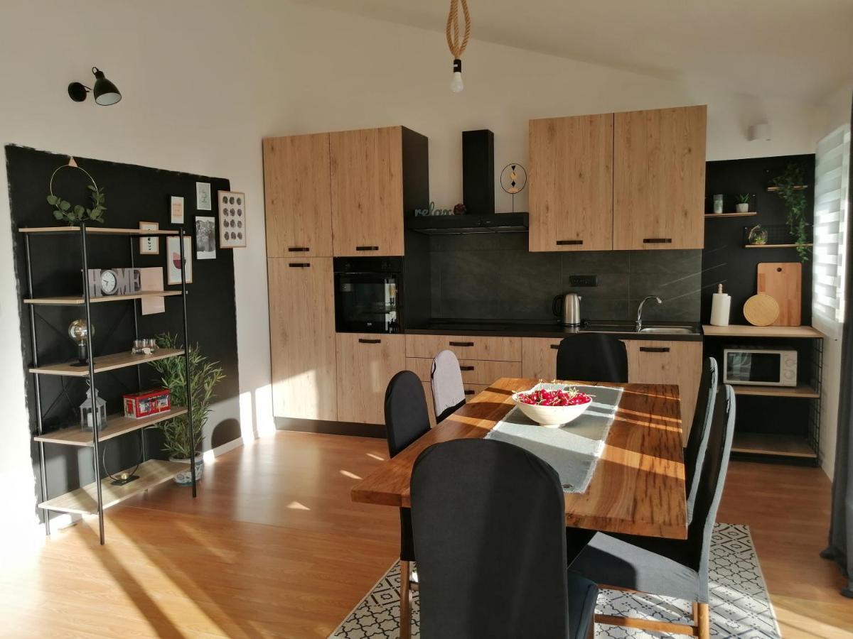 Apartment Near The Sea-Self Check-In Podstrana Extérieur photo